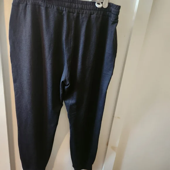 Vuori Black Joggers with White Drawstring - Picture 2 of 4